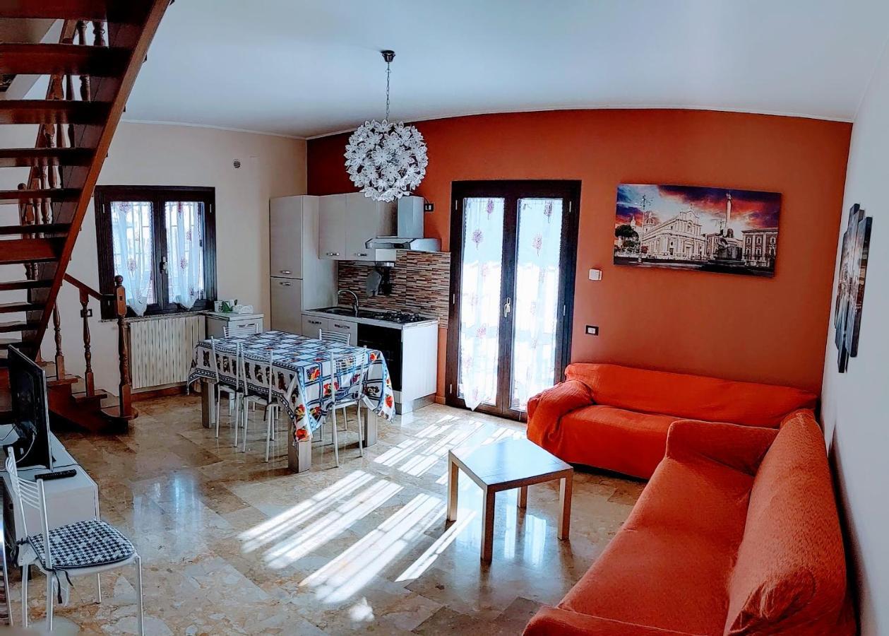 Casa Vacanze Volpe Dell'Etna Nicolosi Exterior photo